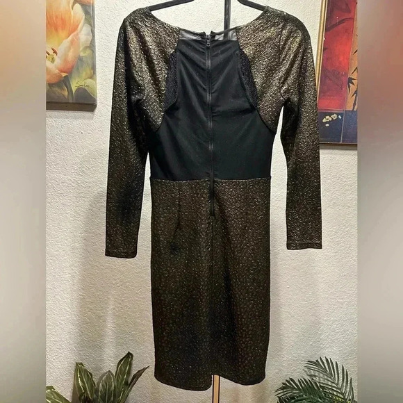Alice + Olivia Black and Gold Metallic Long Sleeve Fitted Dress size 6 - Picture 3 of 11